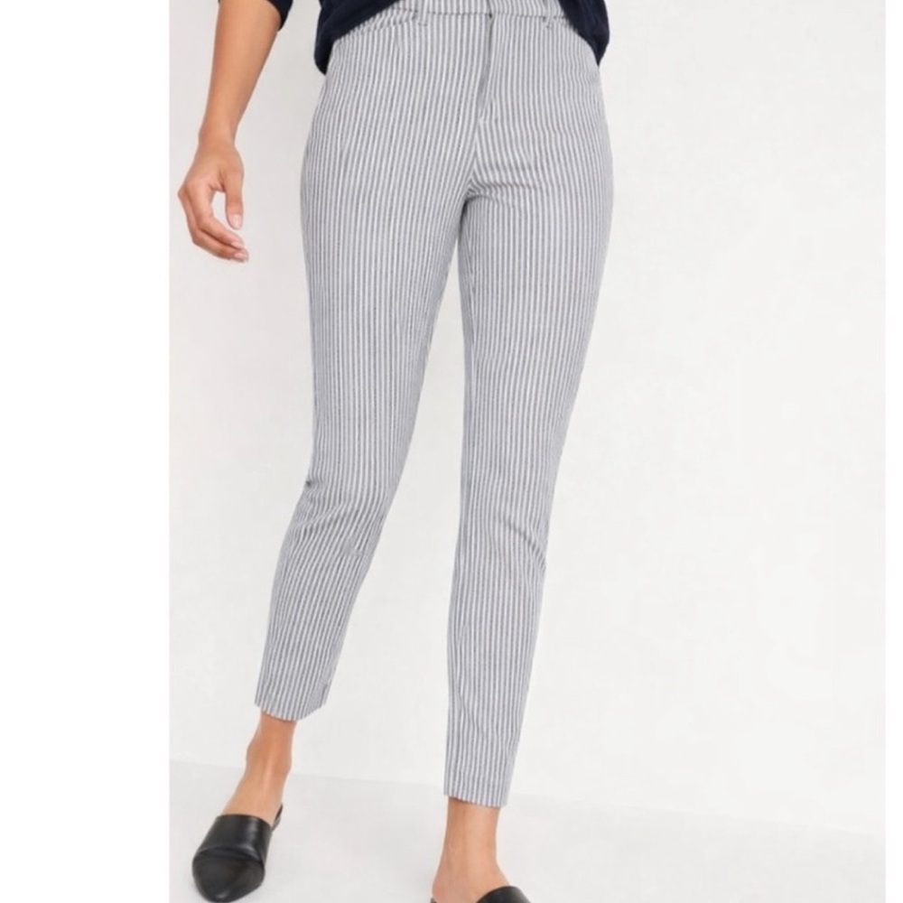 Old Navy Navy & White Pinstripe Pixie High-rise Slim Ankle Pants